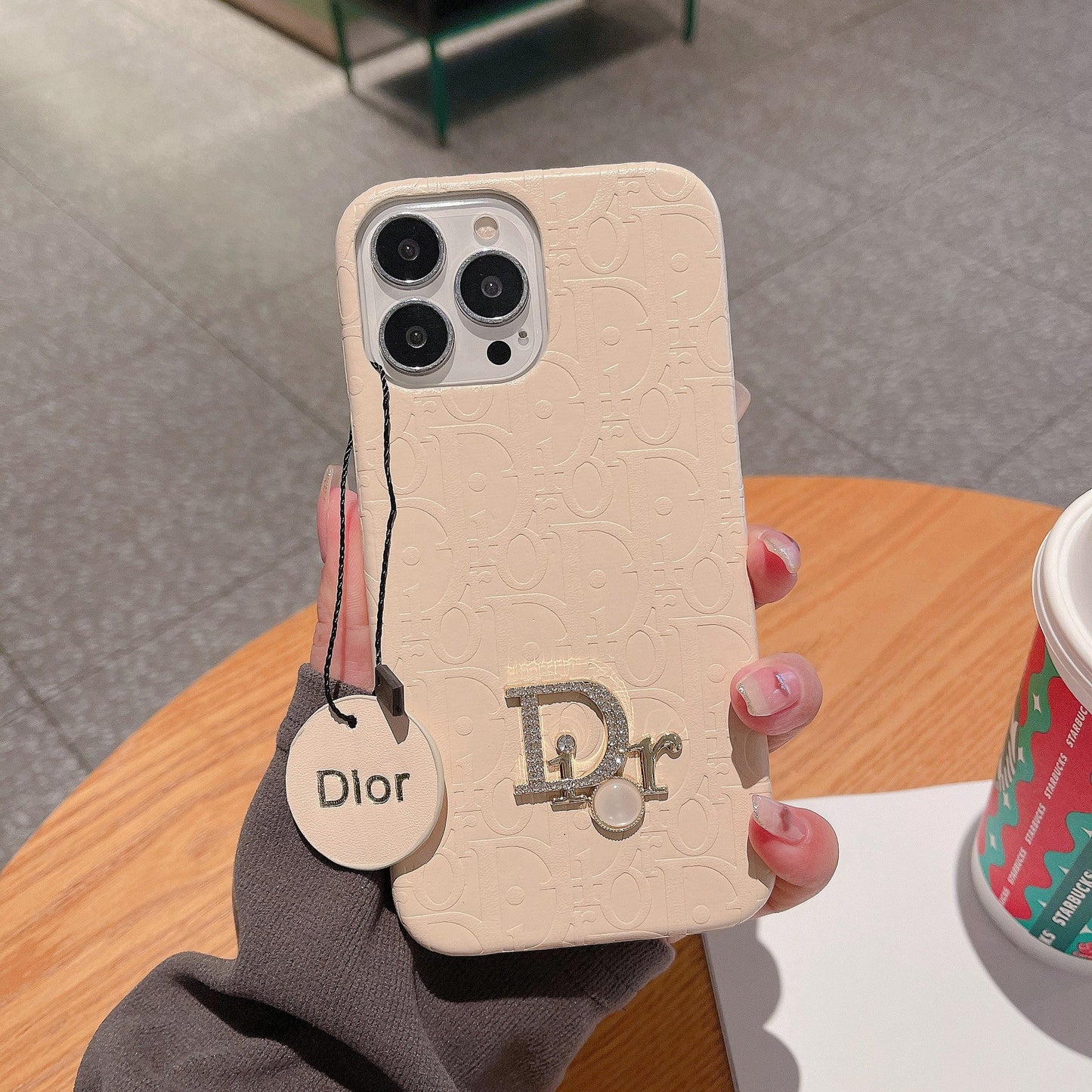 Casing Ponsel Mewah Cangkang Keras Dior Premium