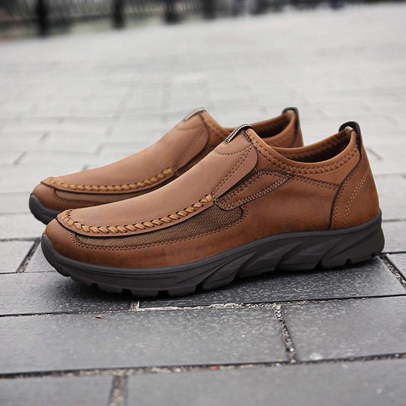 Mocassins masculinos casuais de couro respirável 