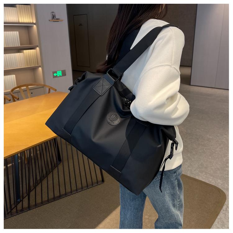 Fashion new large capacity handbag travel bag gym bag