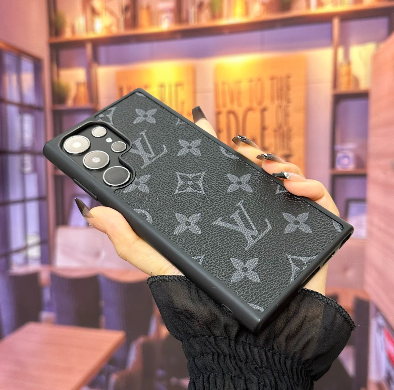 Obudowa Kulit LV Monogram: Perlindungan Elegan untuk Samsung