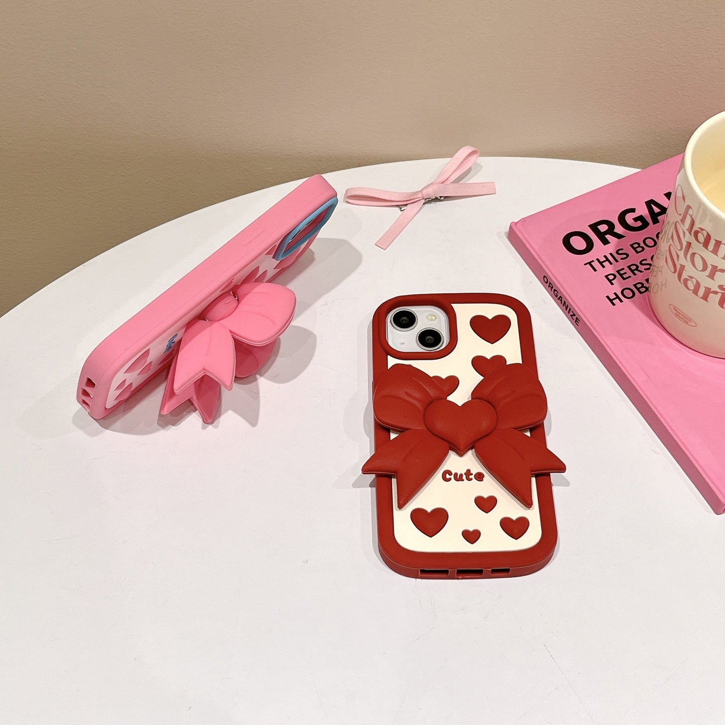 Etui 3D Love Heart Butterfly Bracket na iPhone'a 